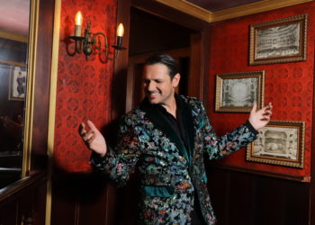 Luis Muñoz: «Hoy en día ya no se canta al amor, se canta al sexo»