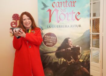 De Gijón al mundo: Pilar Sánchez Vicente da un salto «estratosférico» en difusión con su novela sobre una guerrera de Pelayo