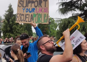 La huelga docente sigue adelante pese al anuncio de Barbón: «Somos el profesorado peor pagado de la historia»