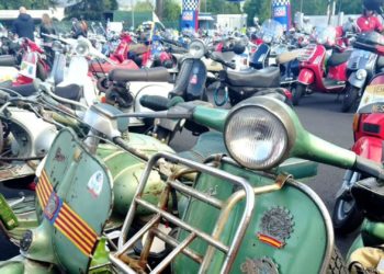 Estos son los cortes de tráfico que habrá este sábado en Gijón con motivo del desfile del Vespa World Days