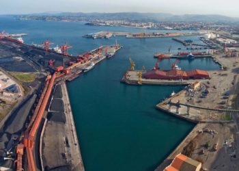 El Ayuntamiento convoca «de forma extraordinaria y urgente» el Consejo Social para explicar el problema de ‘Naval Azul’