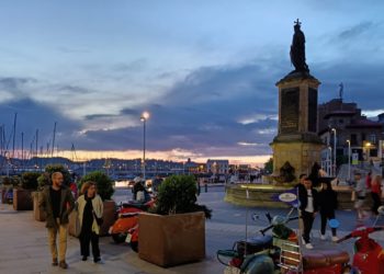 Cimavilla, en pie de guerra por la expansión del ‘Paseo Gastro’ al Puerto Deportivo: «Si lo hacen, nos movilizaremos»