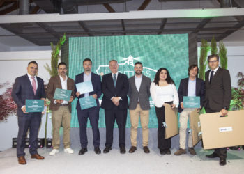 Los I Premios Exporta reconocen a tres empresas «que son ejemplos de asturianos que viajan por el mundo y tienen éxito»