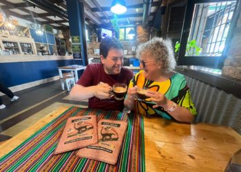 El café más caro del mundo viaja de la selva de Perú a Gijón: «Es una cosa extraordinaria»