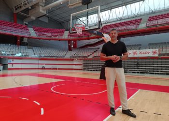 «Esta cancha me trae muchos recuerdos; acá debería haber un equipo en ACB», afirma Scola en su visita al Palacio