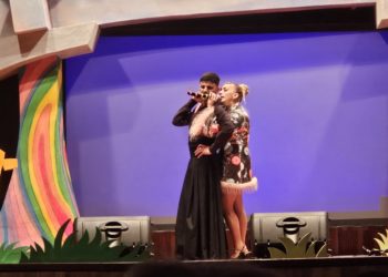 L’universu de Damián Barreiro axuntóse n’Avilés pa recordar al periodista