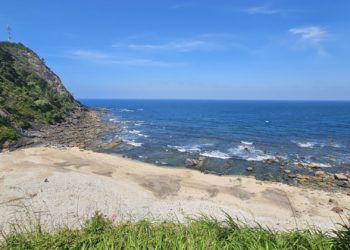 Las aguas de baño en Asturias destacan por su excelente calidad en ocho de cada diez playas