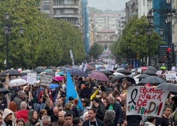 Manifestación unitaria masiva en Oviedo por la defensa de la educación pública a las puertas de un paro indefinido