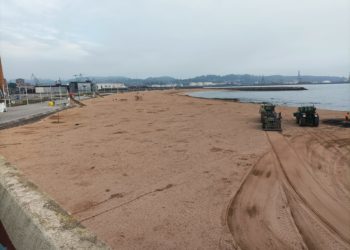 San Xuan dejó 7,4 toneladas de residuos en Gijón