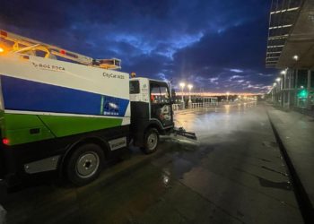 Bañistas, sí… ¡Basura, no! EMULSA refuerza su plantilla hasta 287 personas para mantener las playas limpias