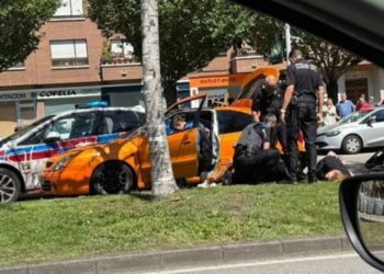 ‘Fast & Furious’ en Pumarín: un turismo se da a la fuga hasta ser interceptado en la avenida Constitución