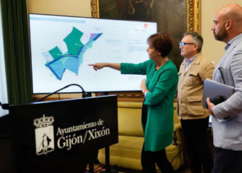 Tirón de orejas de los arquitectos asturianos al Ayuntamiento de Gijón por las bases del concurso ‘Playa Verde’