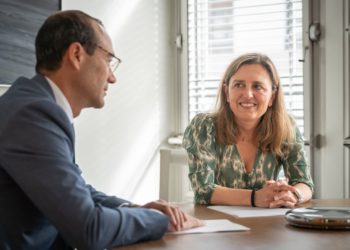 Una mirada al mundo: FADE y Caja Rural de Asturias activan una línea de financiación para impulsar la internacionalización