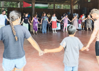 Refugiados palestinos y saharauis participaron en la ‘Folixa pola Paz’: «Las guerras no ‘estallan’, se pactan»