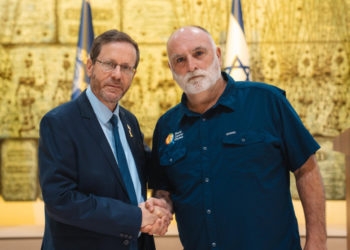 Reunión en medio de la controversia: José Andrés reclama más ayuda para Gaza ante el presidente de Israel