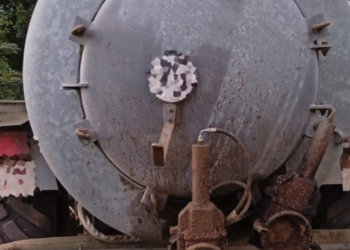 Agua del grifo sucia y con mal olor en Castropol: detenido un ganadero por un vertido de purines