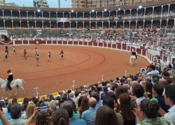 ¿Castigo para Gijón? Piden retirarle el sello de Ciudad Amiga de la Infancia por permitir el acceso de menores a los toros