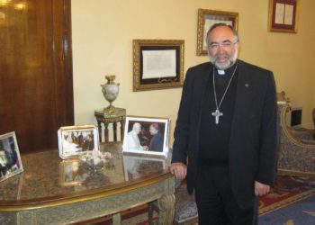 «Moritos que asesinan en nuestras iglesias»: la penúltima polémica del arzobispo de Oviedo