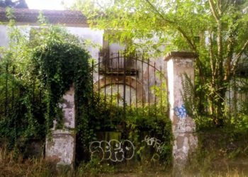 El palacio del Marqués de Tremañes languidece pese a contar con protección: «Sólo hay retrasos y parálisis»