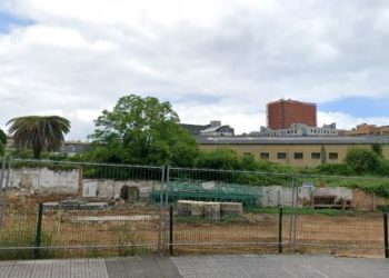 Detenido en Montevil un joven por subirse a una grúa tras sustraer varias matrículas