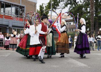 La sección de Coros y Danzas del Grupo celebra sus 50 años de vida