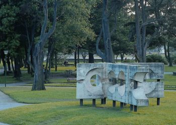 Una trifulca entre dos menores acaba con una joven herida leve por arma blanca en el parque de El Lauredal