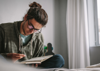 La lengua asturiana suma medio punto en las oposiciones y despierta el interés de los opositores