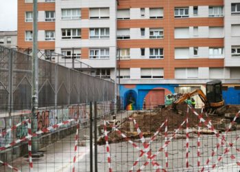 En marcha la ampliación de la zona de juegos del parque de Laviada, que se completará en tres meses
