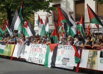 Las protestas en La Vuelta se trasladarán a Asturias: «Que dejen de matar»