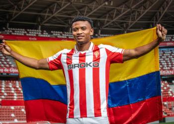 El Sporting, que amplía la campaña de abonados, cierra el mercado sin la llegada del anunciado defensa