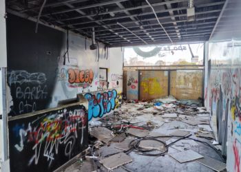 Nuevo Gijón recibe «con escepticismo» el anuncio de derribo del Soccer World y aboga por un uso «público» del terreno