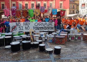 Divertia da luz verde a las charangas del Antroxu: ya pueden empezar a ensayar