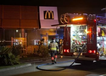 VÍDEO | Arde la trastienda del McDonald’s ubicado en la parcela del antiguo Oasis