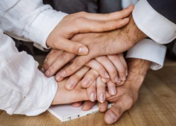 Gijón Impulsa apuesta por los mayores: el evento ‘Los martes pintan canas’ llegará el martes a la ciudad