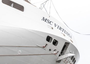 Y el ‘Virtuosa’ volvió a ‘casa’: el inmenso crucero recala hoy en Gijón por tercera vez en lo que va de año