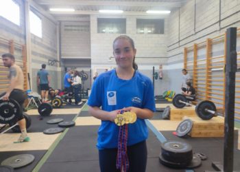 Inés Conde, presente y futuru de l’halterofilia asturiana: «El mio oxetivu ye llegar a los Xuegos Olímpicos del 2032»