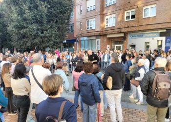 Cientos de personas recorren el Natahoyo para descubrir sus secretos