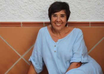 Nieves Concostrina, premio 13 Rosas Asturias: “Estamos metidos en un berenjenal tremendo por culpa de un nazi que es Netanyahu”