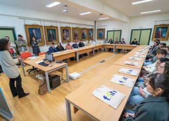 Universidad y Caja Rural de Asturias llevan la educación financiera a colegios e institutos