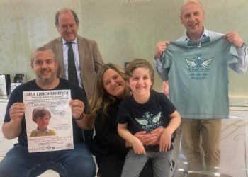 “Los Guardianes de Javi”: la iniciativa que une a empresas y artistas para ayudar a Javi, el niño ovetense con una enfermedad rara