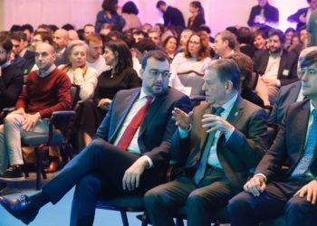 «Asturias crece porque Asturias mejora», asegura Barbón en la entrega de los Premios Economía y Futuro