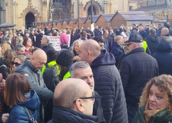 VÍDEO | «¡Nos están asfixiando!», claman los más de mil autónomos asturianos concentrados en Oviedo