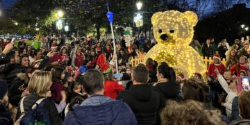 No todo va a ser el centro por Navidad… El Polígono vuelve a rendirse a los pies (y las luces) de ‘Poligosín’