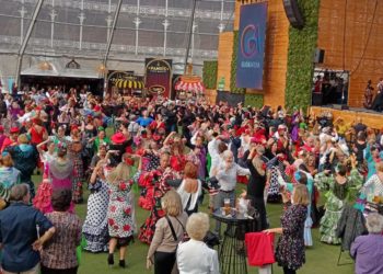 Marea de faralaes en la burbuja de El Bibio