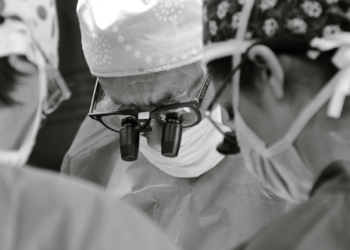 Radiografía de las listas de espera en Asturias: más operaciones y menos demora