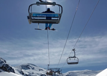 Fuentes de Invierno abre sus pistas y completa la temporada de esquí en Asturias