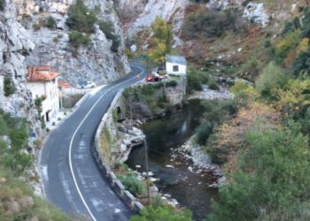 Localizan con vida a Delfín M. G. en el desfiladero de La Hermida