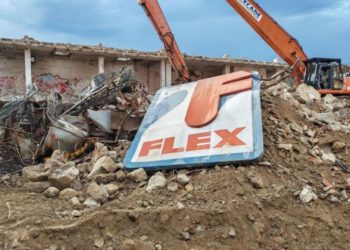 El Ayuntamiento, optimista ante la compra del solar de la Flex, pero escéptico sobre el futuro de Cabueñes