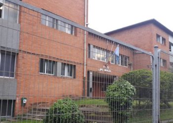 CCOO pide el cese «inmediato» de la directiva del IES Roces como única forma de recuperar «un clima sano y productivo»