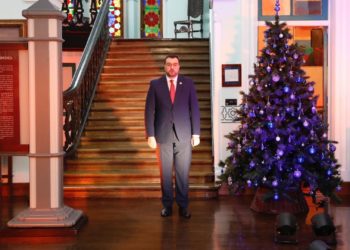 «Tenemos muchos motivos para iniciar 2026 con la mochila cargada de ilusiones», afirma Barbón